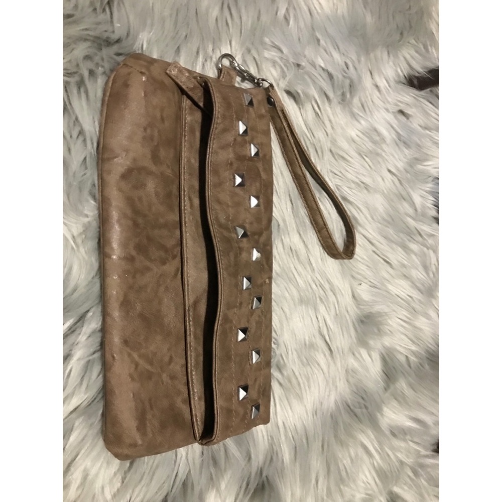 Very cute clutch!